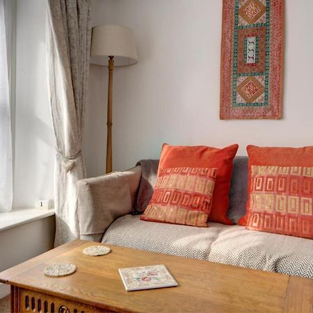 Katrinas Apartment By Treetop Property Cirencester Buitenkant foto