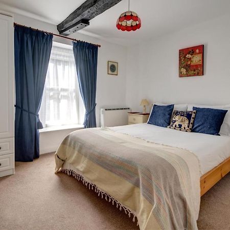 Katrinas Apartment By Treetop Property Cirencester Buitenkant foto