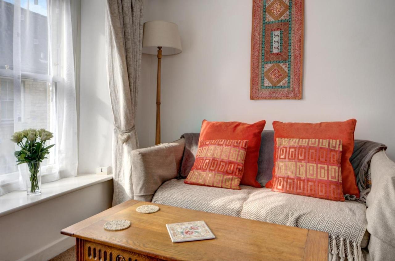 Katrinas Apartment By Treetop Property Cirencester Buitenkant foto