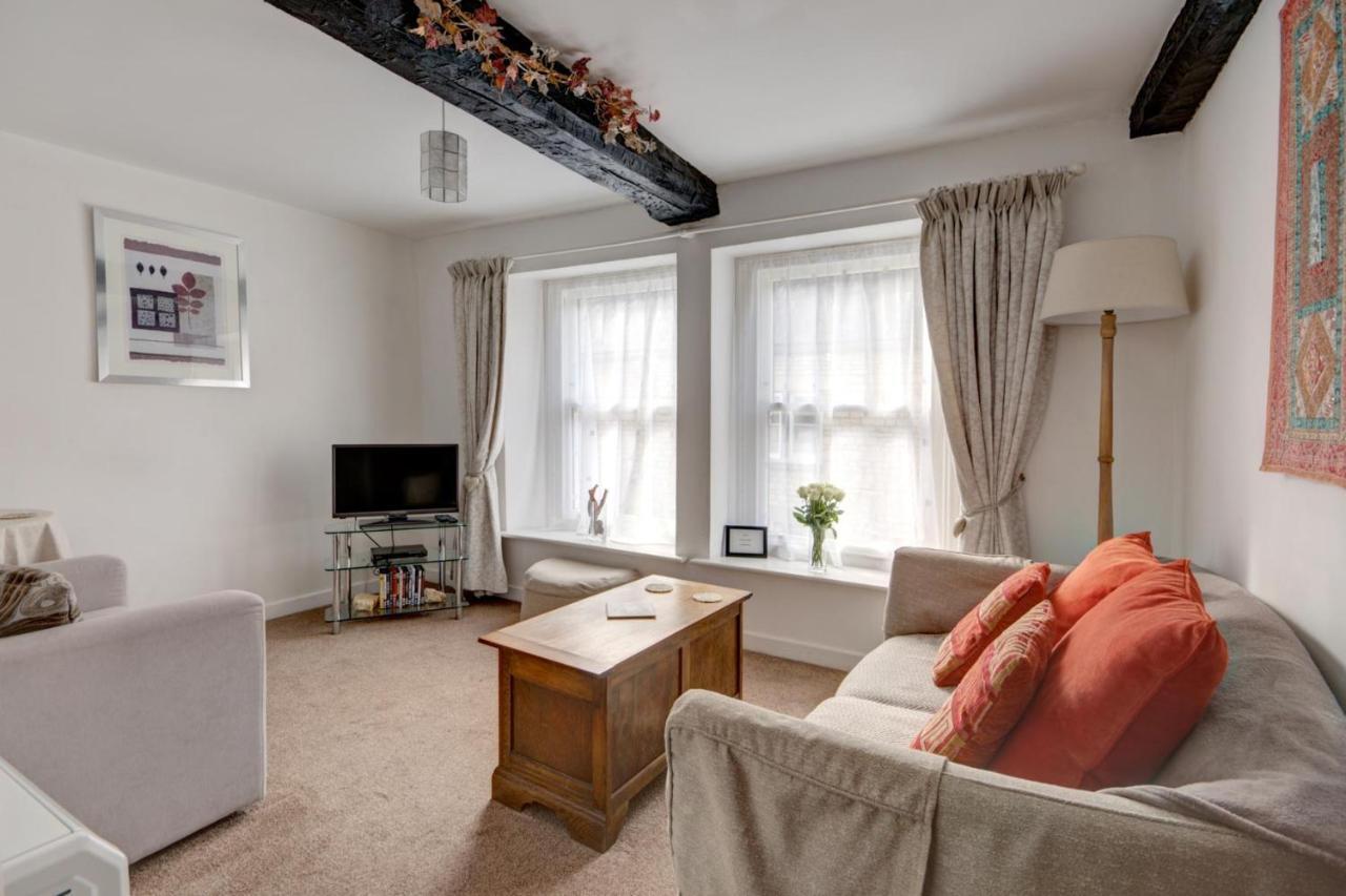 Katrinas Apartment By Treetop Property Cirencester Buitenkant foto
